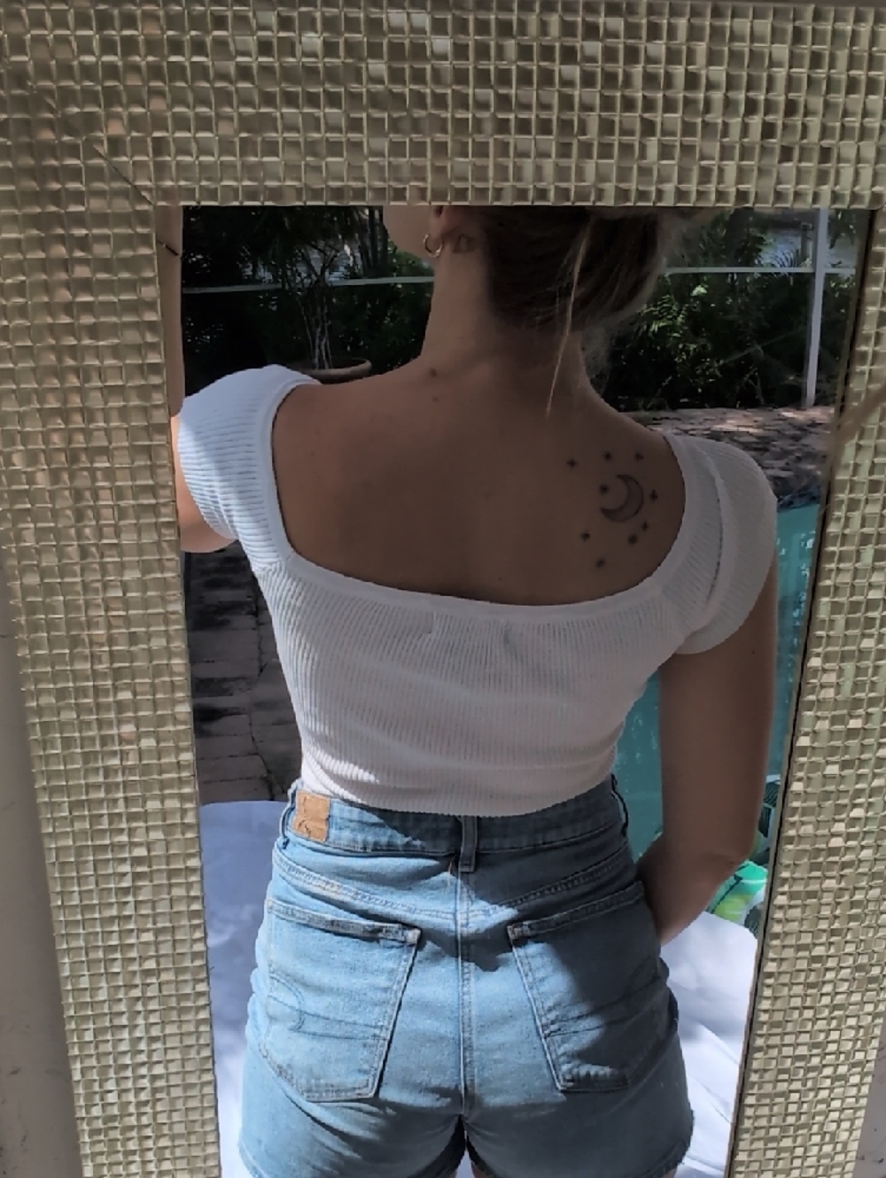 Hera White Ribbed V-Neck Button Bodysuit - Picture 5 of 9